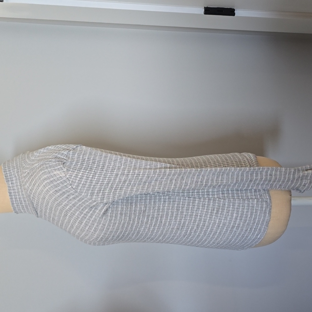 FRAME 70S Long Sleeve Turtleneck - Picture 6 of 8